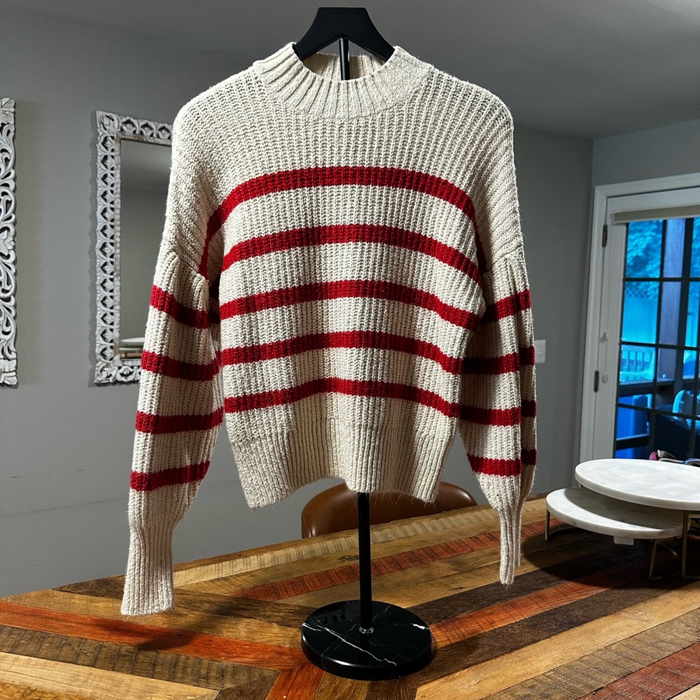 Old Navy Cream and Red Knit Sweater Size Small